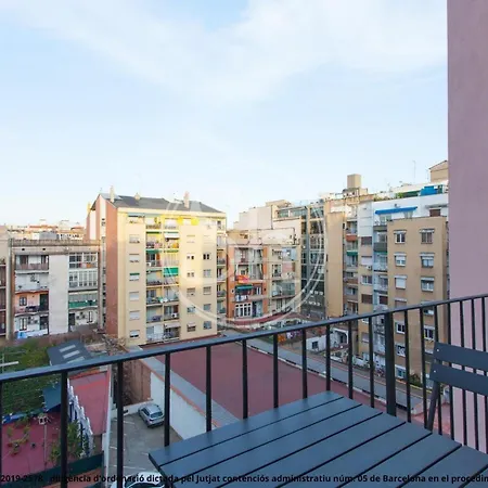 Apartment Lindo Atico En El Centro De Barcelona